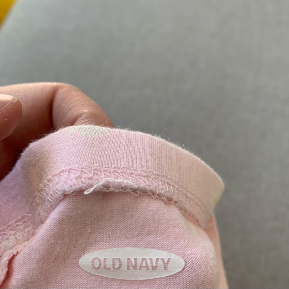 ☀️ 3/$15 Old Navy Pink Daisy Leggings - Picture 2 of 3